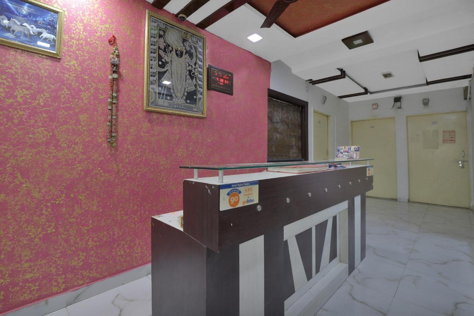 Hotel O Rudra Palace Ahmedabad Bagian luar foto